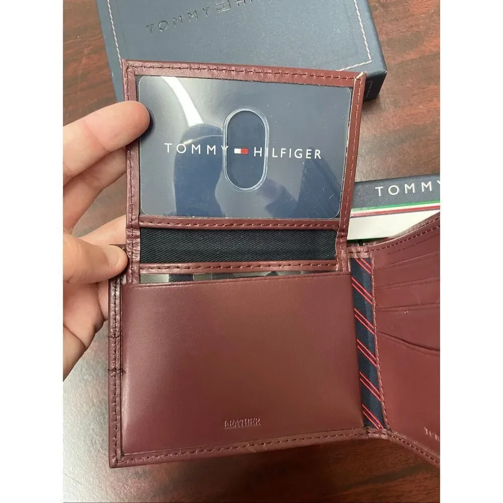 NWT Tommy Hilfiger Leather Passcase Burgundy Mens Fold Wallet